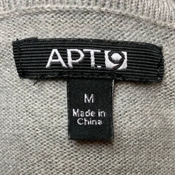 3/$30🛍 Apt 9 Cropped Round Neck Knit Sweater M - Picture 3 of 3